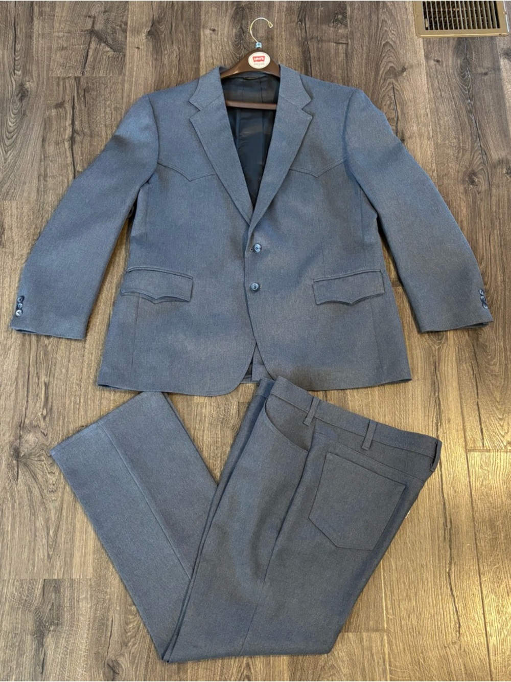 Vintage 70’s Levi’s Men's Classic Two-Piece Gray/ Blue Suit Jacket & Trousers
